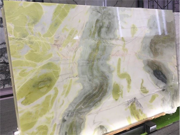 Dreaming green marble wall cut to size